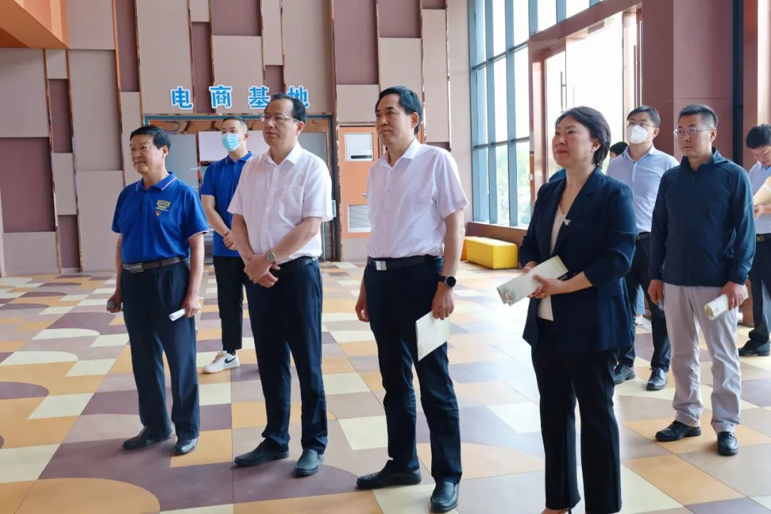 新聞頭條 | 省委統戰部領導來嶧城調研 張熙濱陪同